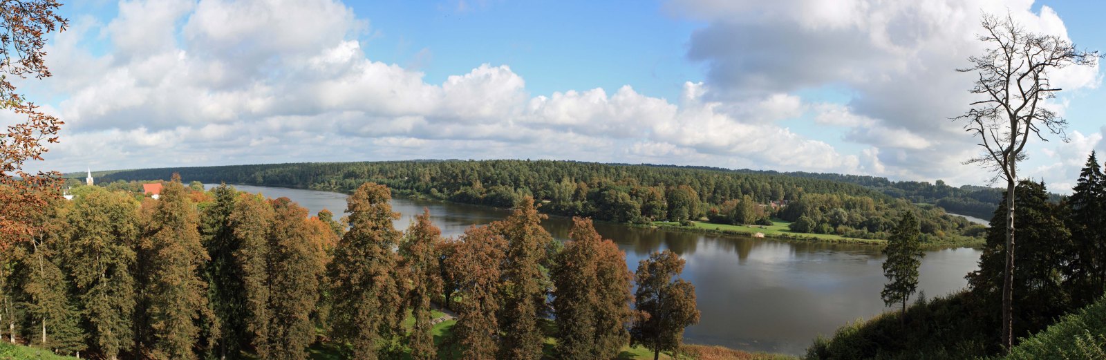 The Nemunas River and autumn woodland near Birštonas.